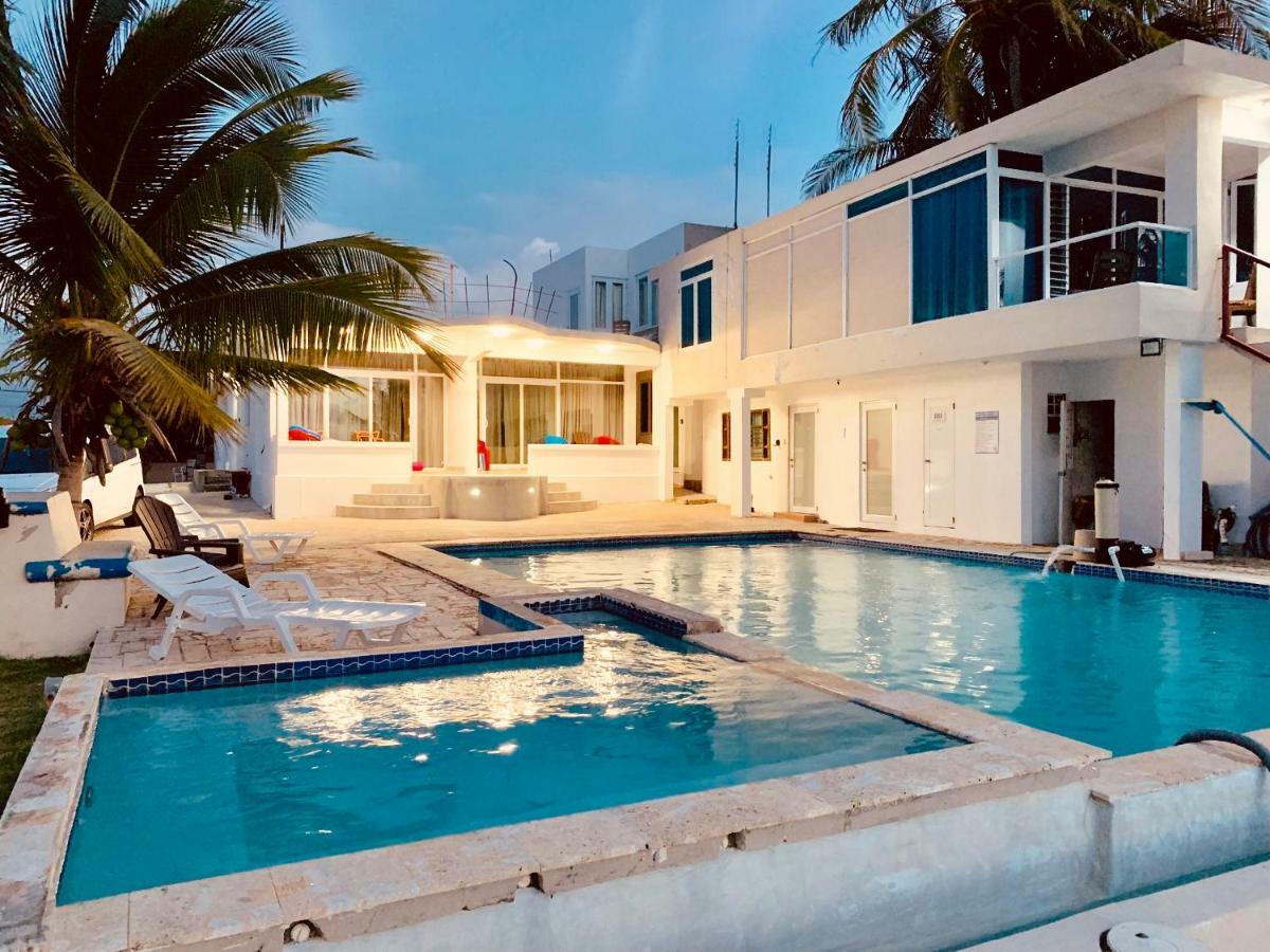 Ventana Al Atlantico At Arecibo 681 Ocean Drive Apartment Islote Exterior photo