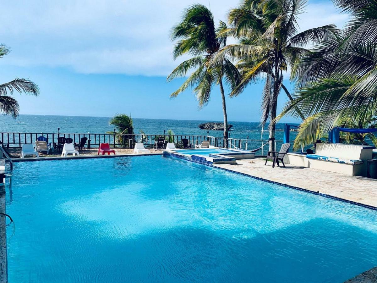 Ventana Al Atlantico At Arecibo 681 Ocean Drive Apartment Islote Exterior photo