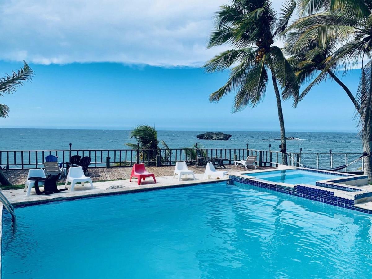 Ventana Al Atlantico At Arecibo 681 Ocean Drive Apartment Islote Exterior photo